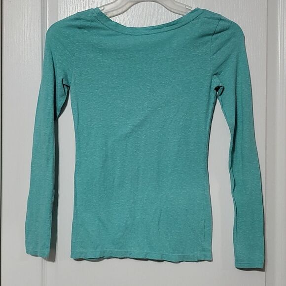 Long sleeve shirt from American Eagle Outfitters. - Picture 3 of 3